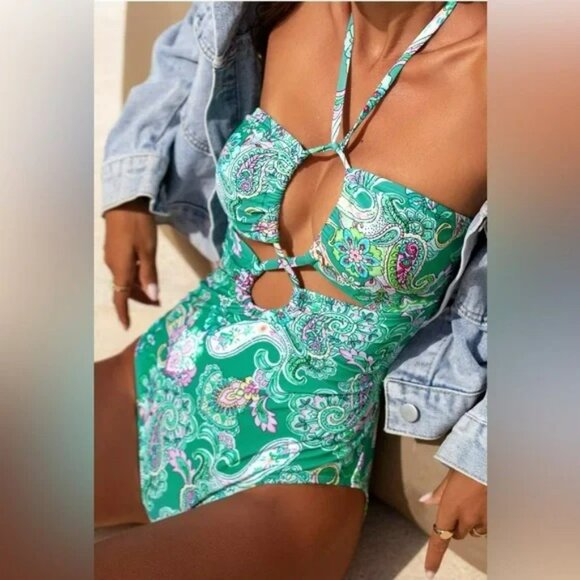 Cupshe Cashew Paisley One Piece Swimsuit Cutout Size Medium - Picture 1 of 11